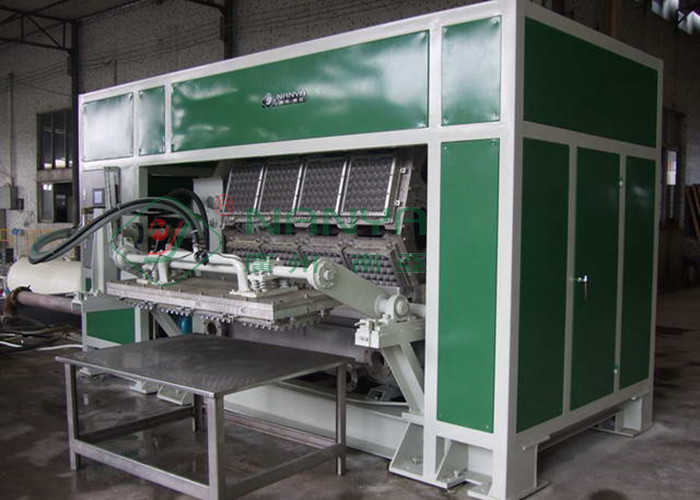ماكينات قولبة لب الورق الأوتوماتيكية بالكامل لإعادة تدوير صينية البيض / صندوق البيض / خط إنتاج علبة الفاكهة