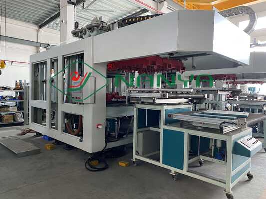 300Kg / H القابلة للتحلل لب الورق معدات أدوات المائدة 40 طن ضغط