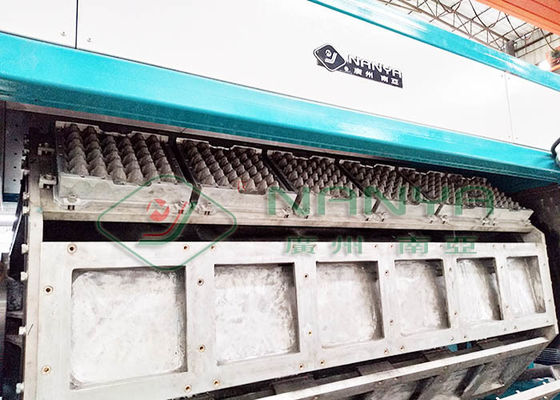 LPG 6000Pcs / H علبة البيض ماكينة 6 أشخاص مشغل